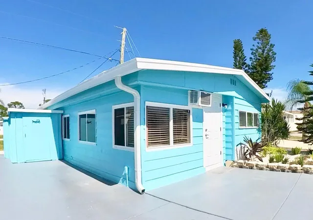 Photo 2 of Manufactured home for sale at 10315 Cortez Rd W #67-2, Bradenton, FL 34210 | MLS# A4706049 | Listing updated on 2026-09-16