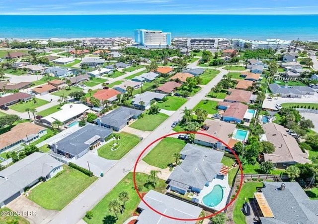 Photo 3 of Single family home for sale at 190 Ellicott Dr, Ormond Beach, FL 32176 | MLS# V4951278 | Listing updated on 2026-10-11
