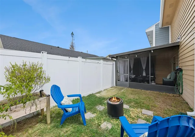 Photo 4 of Townhouse for sale at 445 Cottonwood Dr, Altamonte Springs, FL 32714 | MLS# O6441734 | Listing updated on 2026-10-06