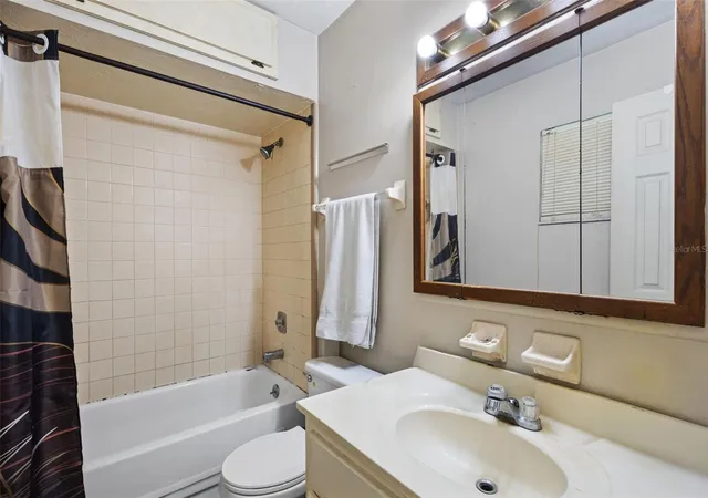 Photo 4 of Single family home for sale at 17163 SW 141st Road, Archer, FL 32618 | MLS# GC543515 | Listing updated on 2026-10-21