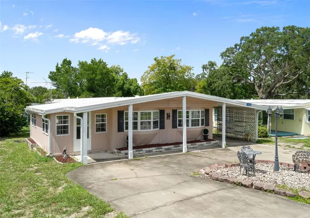 Photo 2 of Manufactured home for sale at 7459 Highpoint Blvd, Brooksville, FL 34613 | MLS# TB8548547 | Listing updated on 2026-09-15