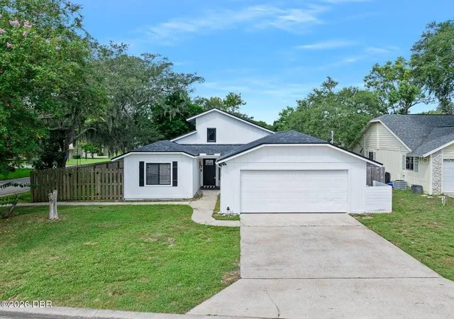 Photo 1 of Single family home for sale at 5 Winding Woods Trl, Ormond Beach, FL 32174 | MLS# V4951280 | Listing updated on 2026-09-24