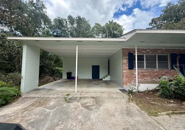 Photo 3 of Single family home for sale at 3330 Nw 31st Avenue, Gainesville, FL 32605 | MLS# O6441752 | Listing updated on 2026-09-15