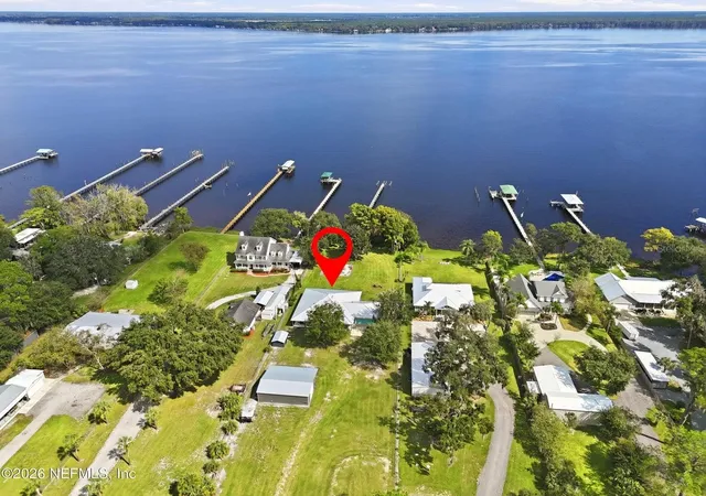 Photo 1 of Single family home for sale at 424 Cedar Crk Rd, Palatka, FL 32177 | MLS# O6441756 | Listing updated on 2026-10-20