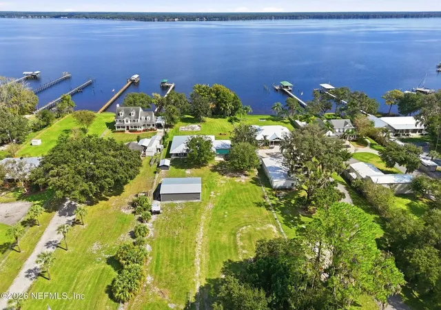 Photo 3 of Single family home for sale at 424 Cedar Crk Rd, Palatka, FL 32177 | MLS# O6441756 | Listing updated on 2026-10-20