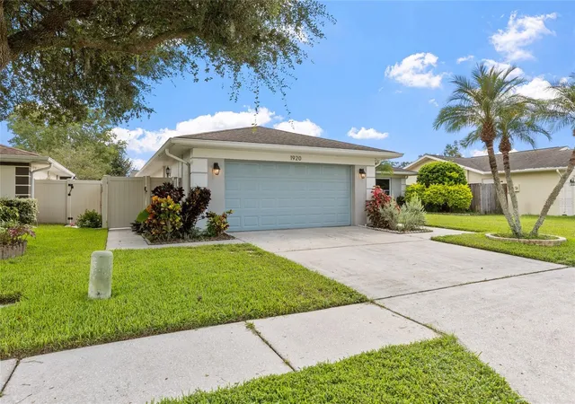 Photo 4 of Single family home for sale at 1920 Cheney Ct, Lutz, FL 33549 | MLS# TB8548557 | Listing updated on 2026-09-18
