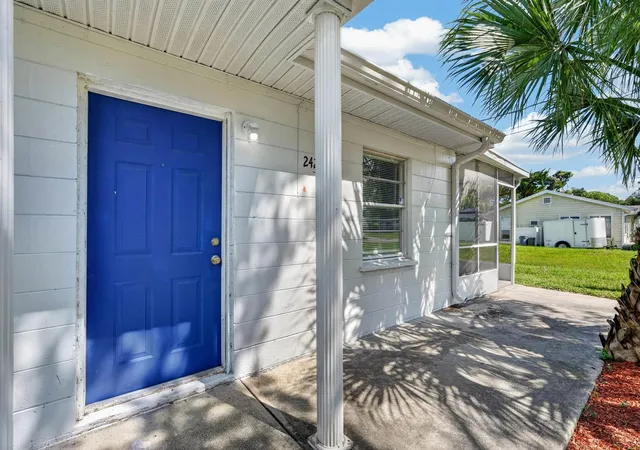 Photo 3 of Single family home for sale at 2425 Anastasia Dr, South Daytona, FL 32119 | MLS# FC321445 | Listing updated on 2026-09-19