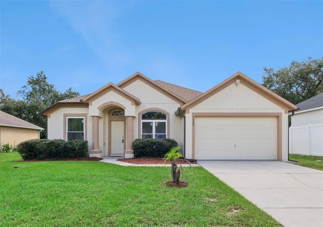 Photo 1 of Single family home for sale at 3025 Fayson Cir, Deltona, FL 32738 | MLS# TB8548559 | Listing updated on 2026-10-01