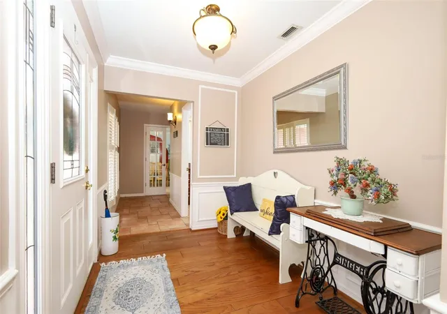 Photo 3 of Single family home for sale at 1550 Warwick Pl, Longwood, FL 32750 | MLS# O6441769 | Listing updated on 2026-10-09