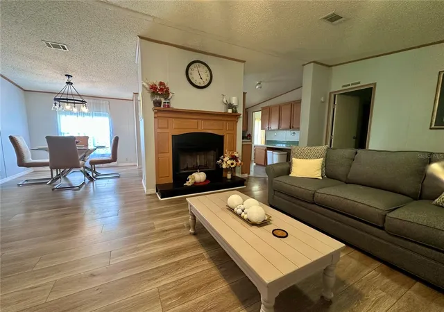Photo 2 of Manufactured home for sale at 1100 Belcher Rd S #33, Largo, FL 33771 | MLS# TB8548567 | Listing updated on 2026-10-04