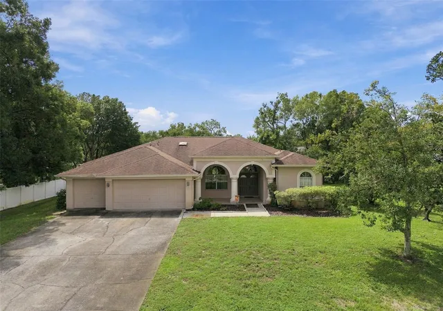 Photo 1 of Single family home for sale at 22420 Shoreside Dr, Land O Lakes, FL 34639 | MLS# TB8548572 | Listing updated on 2026-09-26