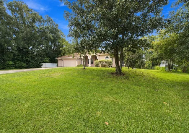 Photo 3 of Single family home for sale at 22420 Shoreside Dr, Land O Lakes, FL 34639 | MLS# TB8548572 | Listing updated on 2026-09-26