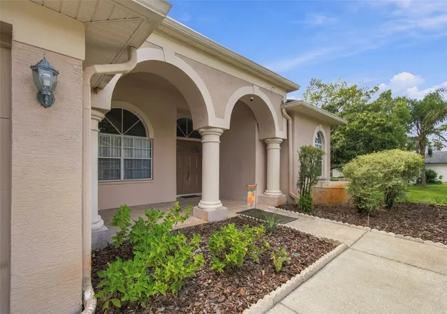 Photo 4 of Single family home for sale at 22420 Shoreside Dr, Land O Lakes, FL 34639 | MLS# TB8548572 | Listing updated on 2026-09-26
