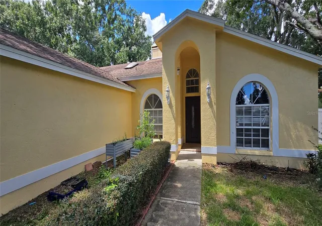 Photo 1 of Single family home for sale at 348 Vineyard Dr, Lakeland, FL 33809 | MLS# O6441776 | Listing updated on 2026-10-28