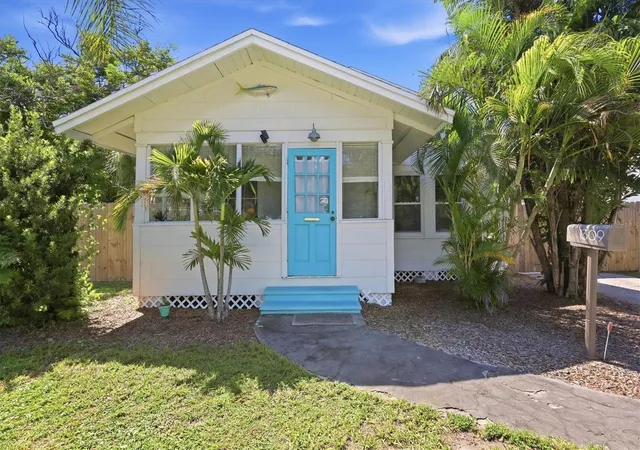 Single family home for sale at 1309 13th Avenue W, BRADENTON, FL 34205 | MLS# A4706066