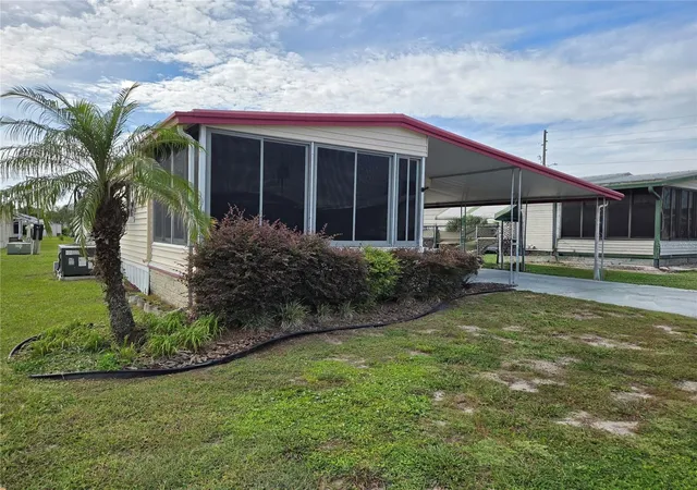 Photo 3 of Manufactured home for sale at 6245 Quality Ln, Zephyrhills, FL 33542 | MLS# TB8548579 | Listing updated on 2026-10-01