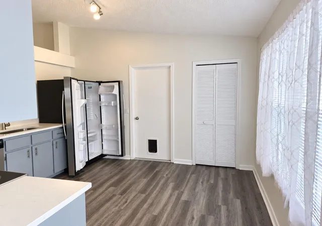 Photo 3 of Single family home for sale at 2581 Albury Ave, Deltona, FL 32738 | MLS# R4911996 | Listing updated on 2026-09-17