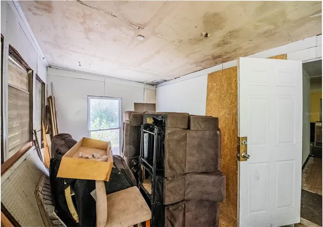 Photo 3 of Manufactured home for sale at 3312 Lynn Dr, Lakeland, FL 33805 | MLS# TB8548600 | Listing updated on 2026-10-02