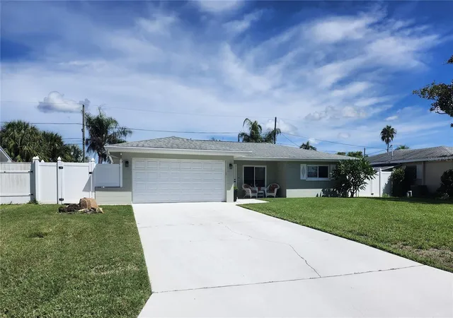 Single family home for sale at 11497 63rd Avenue, SEMINOLE, FL 33772 | MLS# TB8548609