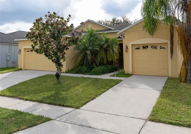 Photo 2 of Single family home for sale at 2336 Crosston Cir, Orlando, FL 32824 | MLS# O6441794 | Listing updated on 2026-10-06