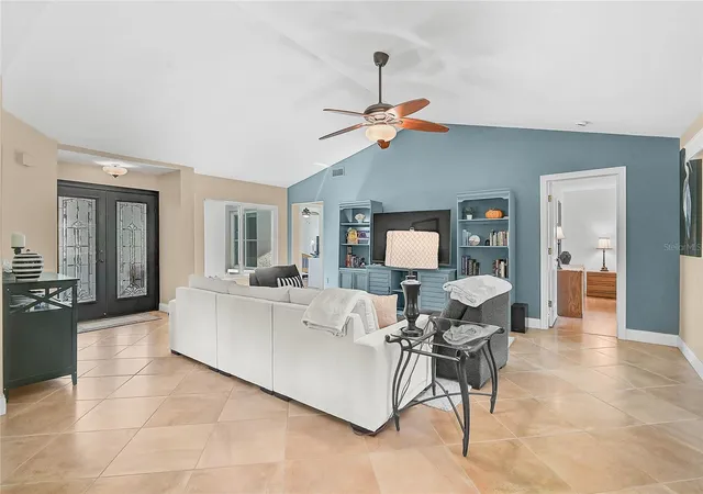 Photo 2 of Single family home for sale at 3216 Meadow Run Dr, Venice, FL 34293 | MLS# N6145766 | Listing updated on 2026-09-28