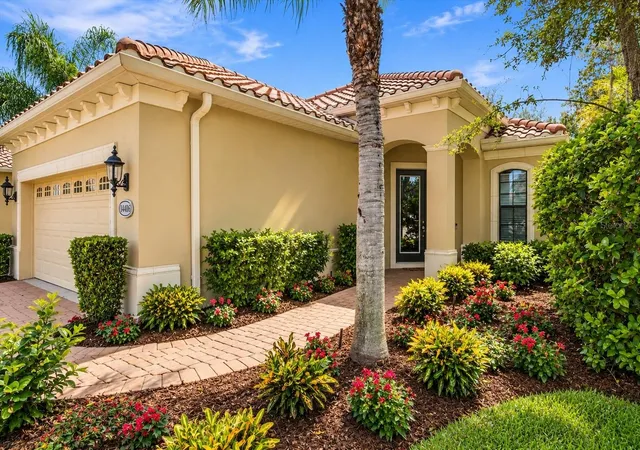Photo 2 of Single family home for sale at 14406 Whitemoss Ter, Lakewood Ranch, FL 34202 | MLS# A4706080 | Listing updated on 2026-09-21