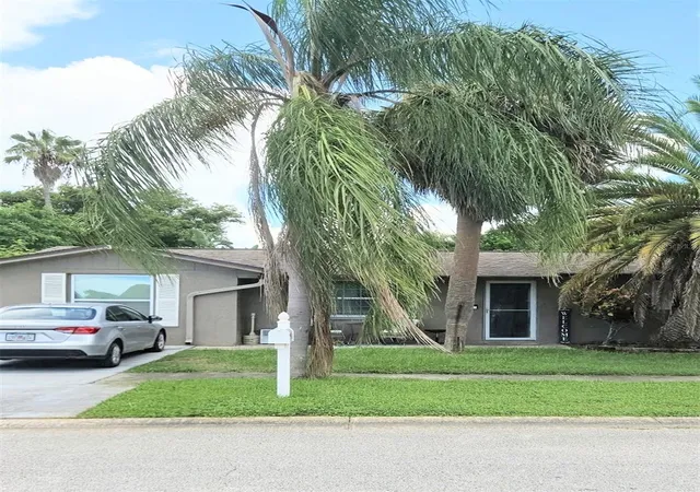 Photo 1 of Single family home for sale at 2144 Harrison Dr, Holiday, FL 34691 | MLS# TB8548625 | Listing updated on 2026-09-20