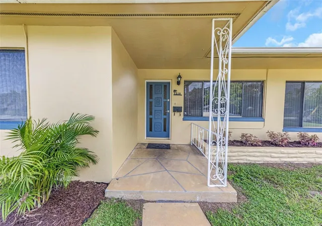 Photo 2 of Single family home for sale at 210 S Saturn Ave, Clearwater, FL 33755 | MLS# TB8548626 | Listing updated on 2026-10-20