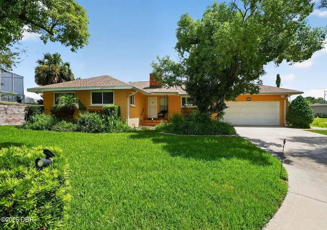 Photo 1 of Single family home for sale at 2229 S Peninsula Dr, Daytona Beach, FL 32118 | MLS# FC321451 | Listing updated on 2026-09-24
