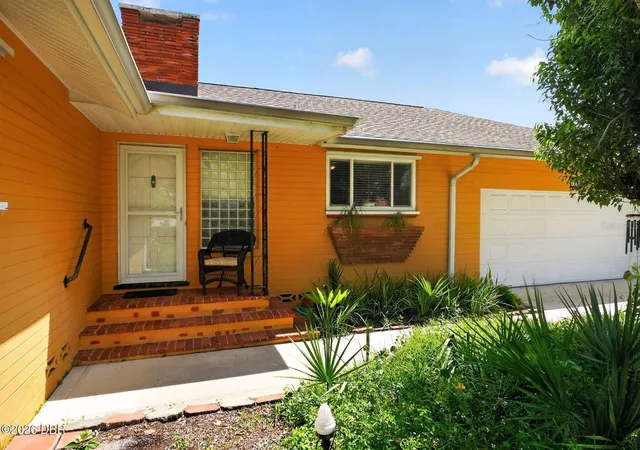 Photo 2 of Single family home for sale at 2229 S Peninsula Dr, Daytona Beach, FL 32118 | MLS# FC321451 | Listing updated on 2026-09-24