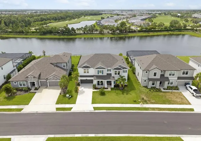 Photo 4 of Single family home for sale at 4426 Pond Brk Ct, Bradenton, FL 34211 | MLS# TB8548629 | Listing updated on 2026-09-19