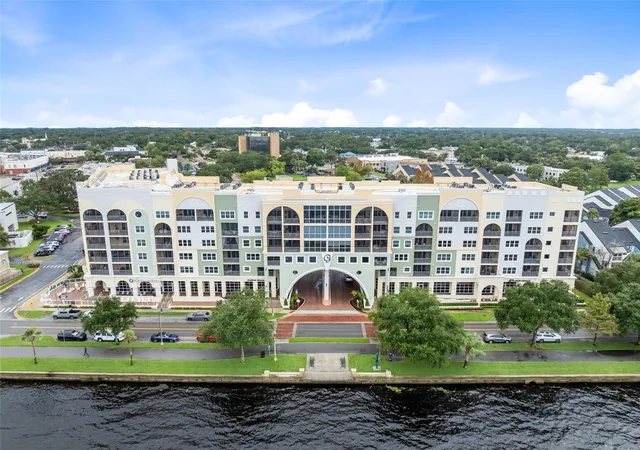 Photo 2 of Sale Pending at 225 W Seminole Blvd #201, Sanford, FL 32771 | MLS# O6441805 | Listing updated on 2026-09-25