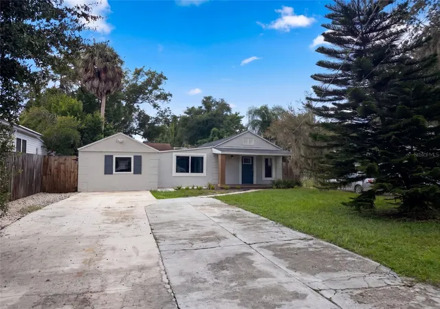 Single family home for sale at 212 W Hiawatha St, TAMPA, FL 33604 | MLS# O6441807