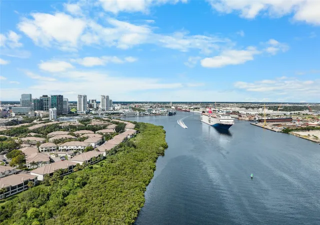 Photo 2 of Condo for sale at 1109 Normandy Tr Rd #1109, Tampa, FL 33602 | MLS# TB8548636 | Listing updated on 2026-09-28