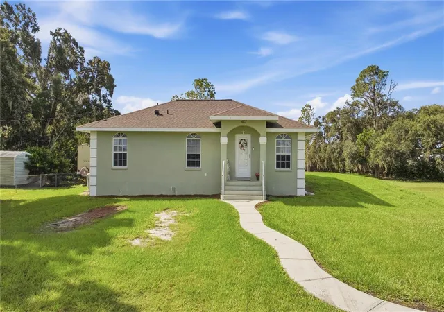 Single family home for sale at 1017 77th Street E, PALMETTO, FL 34221 | MLS# A4706087