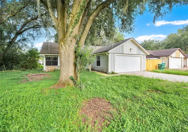 Photo 2 of Single family home for sale at 654 Cypress Ln, Winter Springs, FL 32708 | MLS# O6441810 | Listing updated on 2026-10-09