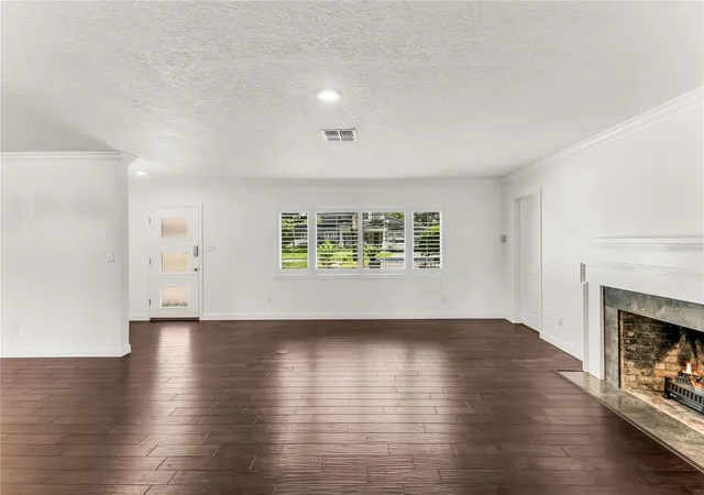 Photo 4 of Single family home for sale at 14 Hopkins Cir, Orlando, FL 32804 | MLS# O6441811 | Listing updated on 2026-09-18