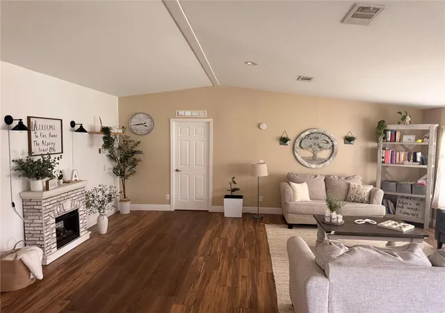 Photo 4 of Manufactured home for sale at 3192 Dew Ct, Kissimmee, FL 34744 | MLS# S5157577 | Listing updated on 2026-09-17