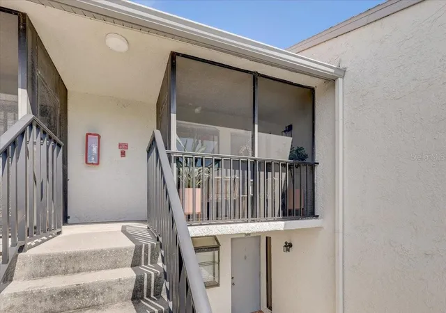 Listing Photo 5 - Condo for sale in building located at 1952 Laughing Gull Ln, Clearwater, FL 33762 - Unit #1426