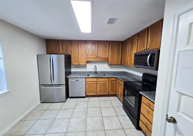Photo 3 of Condo for sale at 8105 Olympia Ct, Longwood, FL 32779 | MLS# O6441821 | Listing updated on 2026-09-30