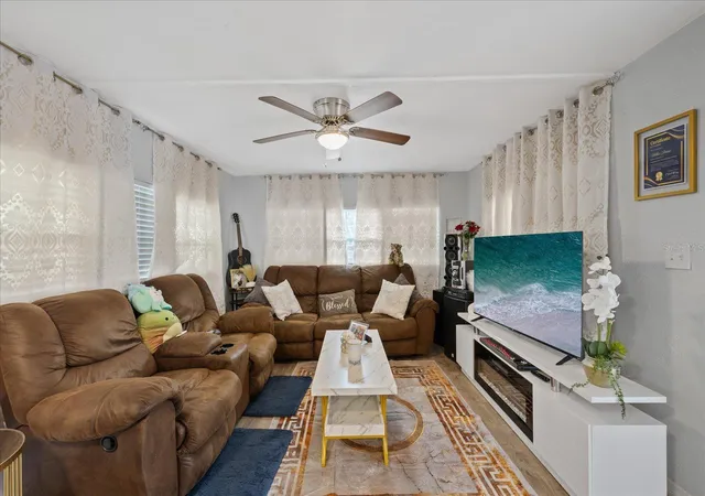 Photo 3 of Manufactured home for sale at 4115 Maywood Dr, Brandon, FL 33511 | MLS# TB8548653 | Listing updated on 2026-09-15