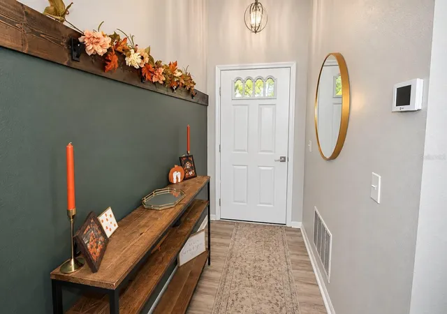 Photo 3 of Single family home for sale at 120 N Aberdeen Cir, Sanford, FL 32773 | MLS# O6441829 | Listing updated on 2026-09-29
