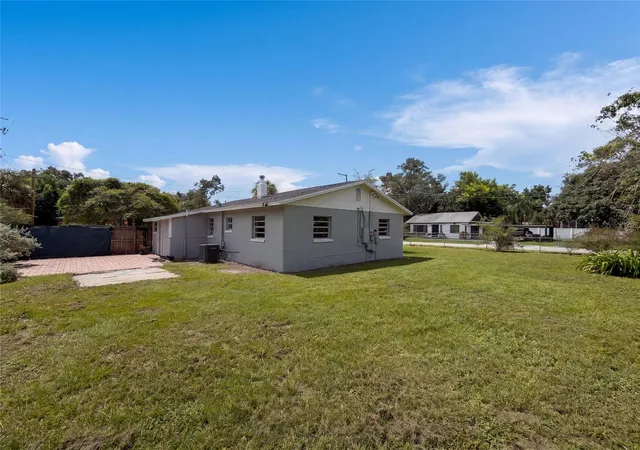 Photo 4 of Single family home for sale at 2406 E Curtis St, Tampa, FL 33610 | MLS# O6441837 | Listing updated on 2026-10-30