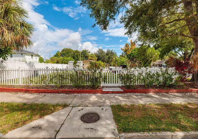 Photo 2 of Single family home for sale at 1903 30th Avenue N, Saint Petersburg, FL 33713 | MLS# TB8548675 | Listing updated on 2026-10-20