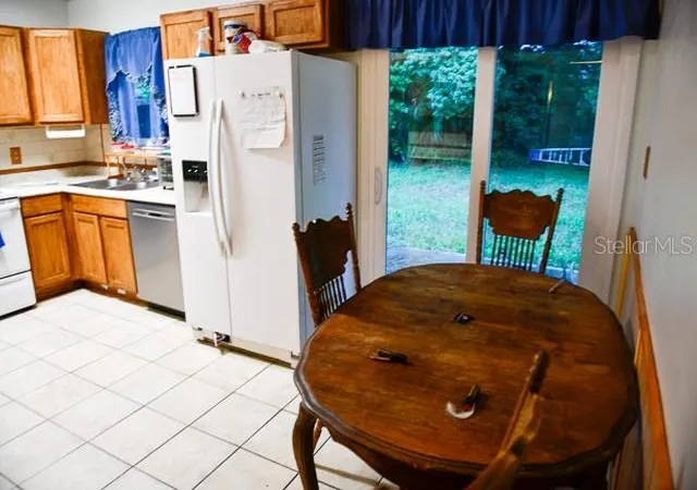 Photo 4 of Single family home for sale at 514 Sean Ct, Apopka, FL 32712 | MLS# O6441844 | Listing updated on 2026-09-21