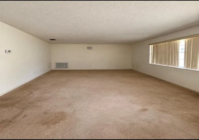 Photo 4 of Single family home for sale at 607 Ohio Blvd, Eustis, FL 32726 | MLS# G5117800 | Listing updated on 2026-09-17
