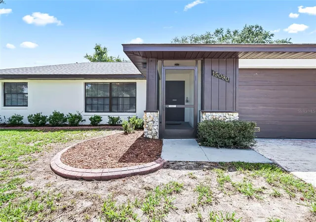 Photo 3 of Single family home for sale at 15090 Sw 38th Circle, Ocala, FL 34473 | MLS# OM732283 | Listing updated on 2026-10-19