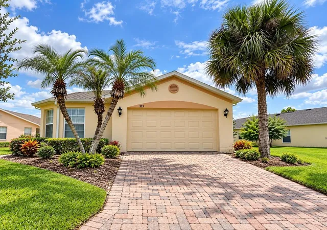 Single family home for sale at 313 Grand Cnl Dr, POINCIANA, FL 34759 | MLS# S5157591
