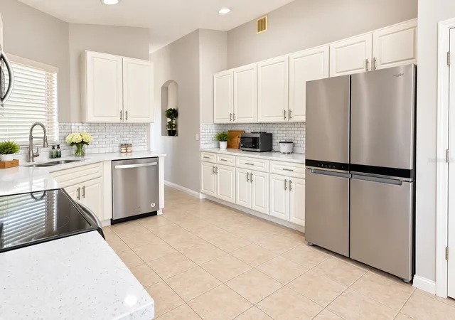 Photo 3 of Single family home for sale at 313 Grand Cnl Dr, Poinciana, FL 34759 | MLS# S5157591 | Listing updated on 2026-09-21