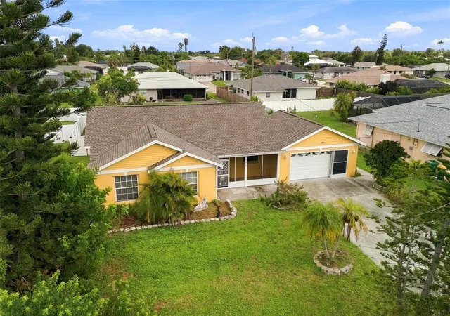 Single family home for sale at 9910 Gulfstream Blvd, ENGLEWOOD, FL 34224 | MLS# C7530740